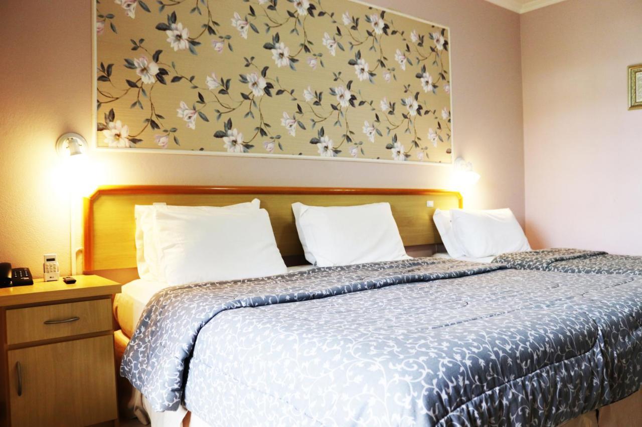 Hotel Do Santuario Нова-Тренту Экстерьер фото